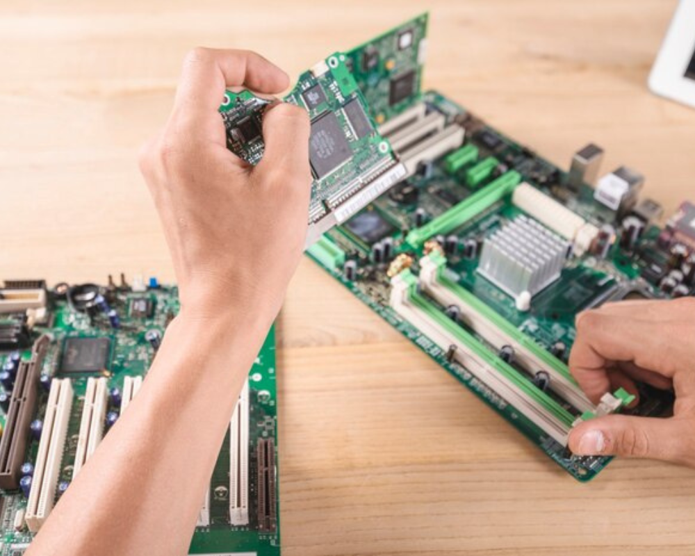 Restaure seu Dispositivo com Reparo de Placa Mãe e Face ID